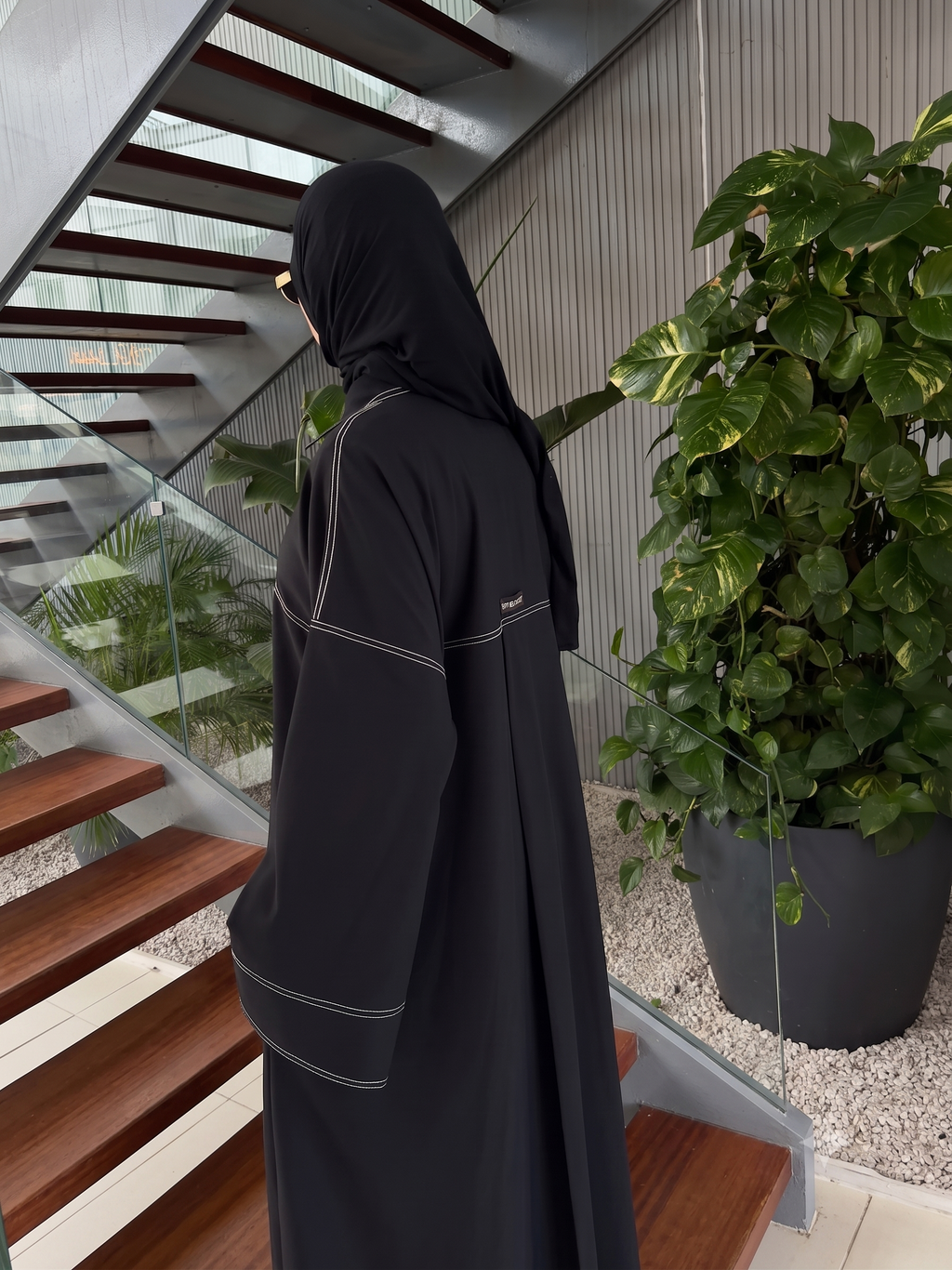 Abaya jouri