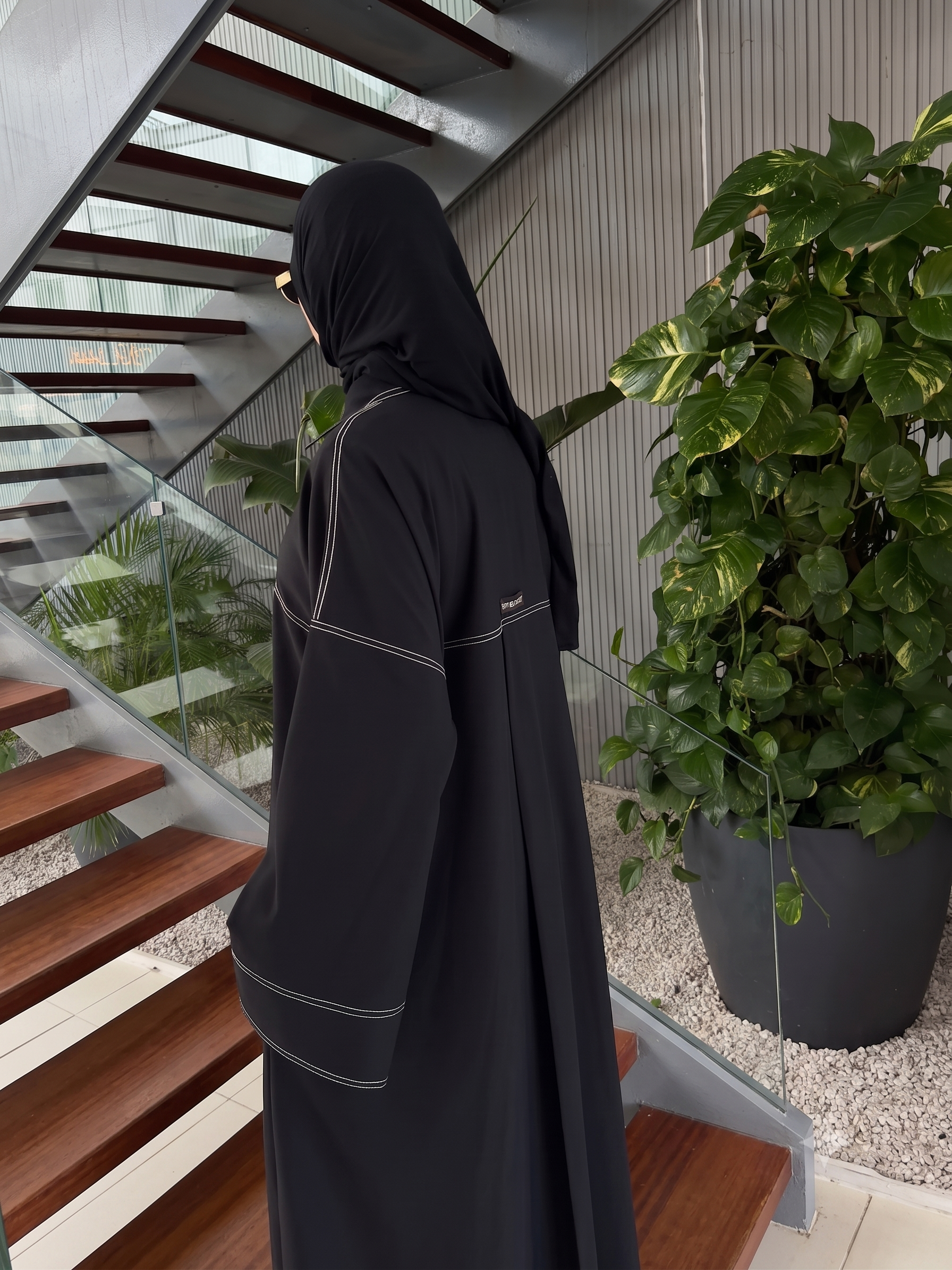 Abaya jouri